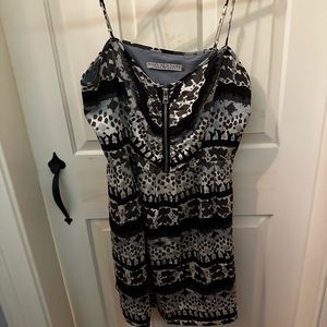 Pattern sundress with Zipper, like new